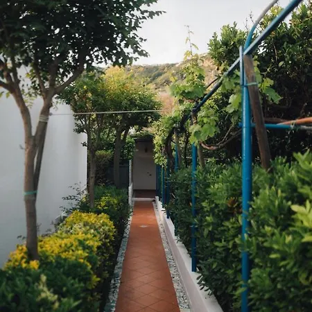 Maria Готель Sant'Angelo (Isola d'Ischia)